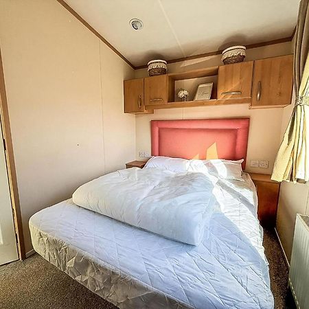 Lovely 6 Berth Caravan For Hire At Manor Park In Hunstanton Norfolk Ref 23044S Luaran gambar
