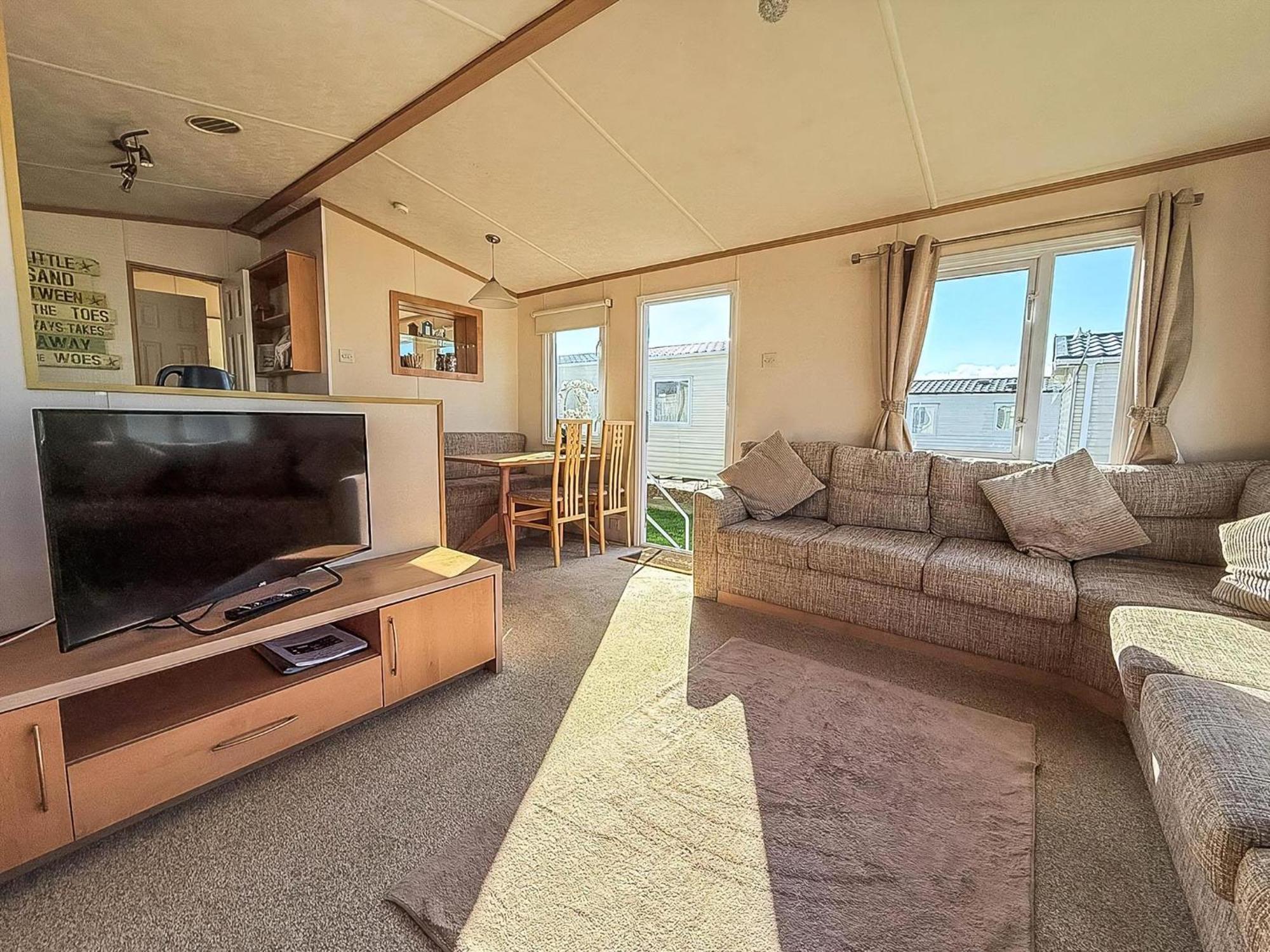 Lovely 6 Berth Caravan For Hire At Manor Park In Hunstanton Norfolk Ref 23044S Luaran gambar